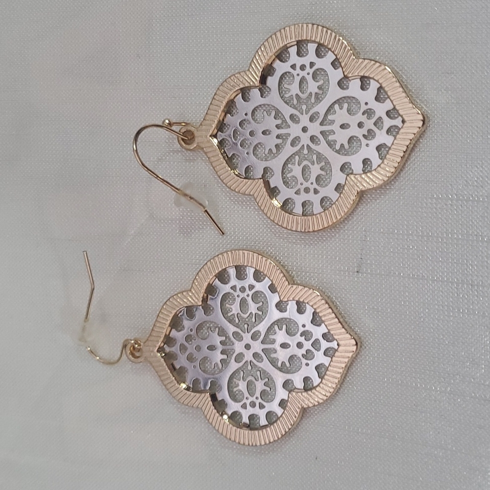 🌟Gorgeous Snowflake Earrings